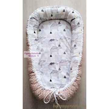 Babafészek "jegesmedve"