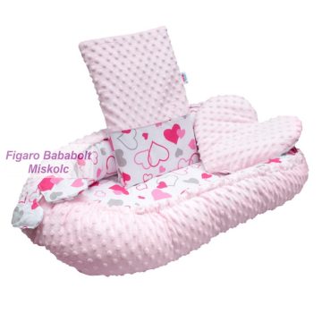 New Baby luxus babafészek "szíves"